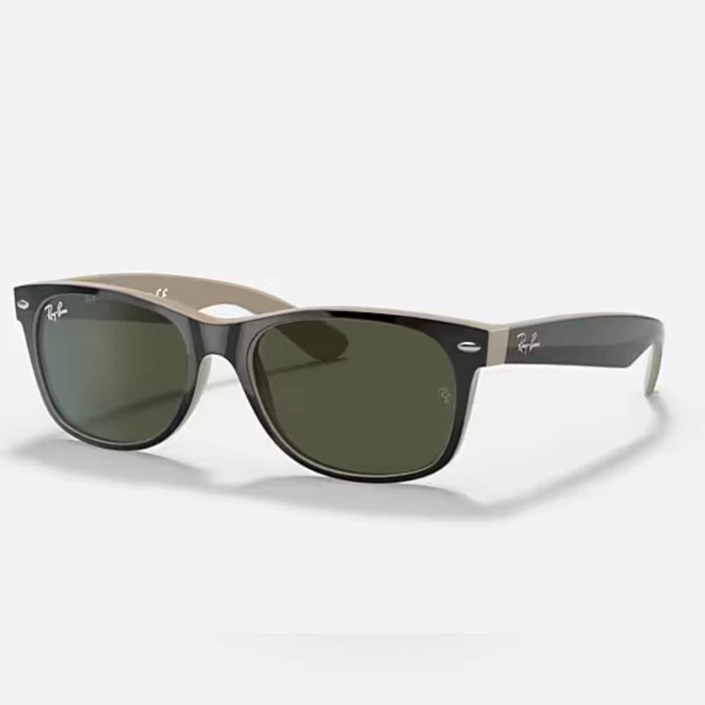 Ray-Ban Wayfarer black and white polished frames, G-15 green gradient